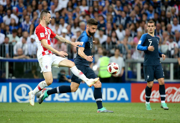 英超积分榜：曼城先赛升至第5,多赛2场距榜首利物浦11分.